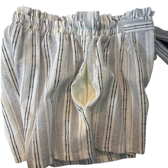 Striped High-Waist Shorts With Belt & Buttons - Sienna Sky - M - Cotton/Polyeste - Picture 3 of 5